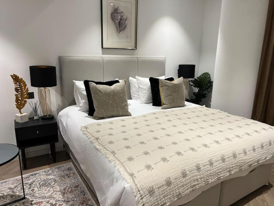 Modern 2 Bed Flat At Battersea Apartamento *